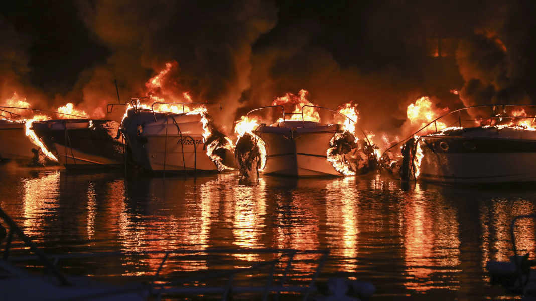 Croatia: Major fire destroys 22 yachts in Medulin harbour