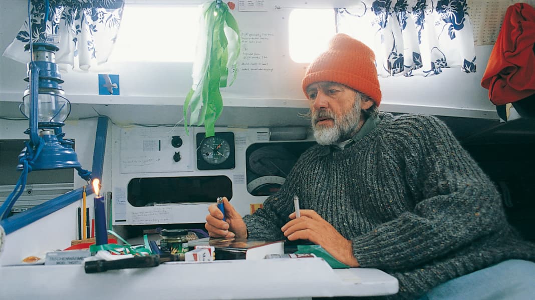 Christmas: Christmas Eve alone at sea in a storm - Wilfried Erdmann reports