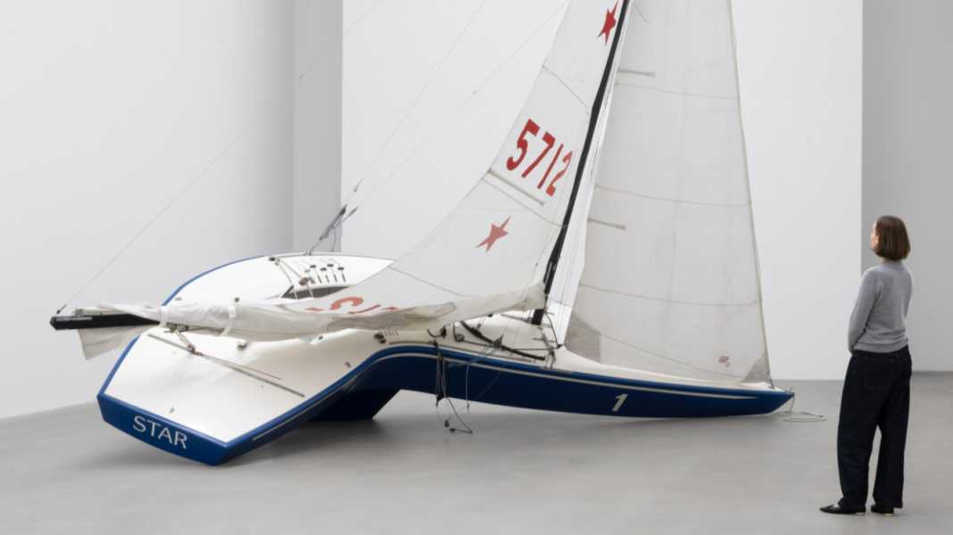 Art instead of staying the course: Erwin Wurm bends boats