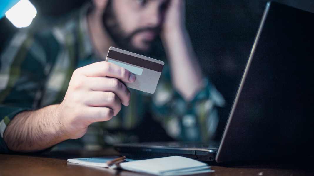 Natale: Attenzione, negozi falsi!