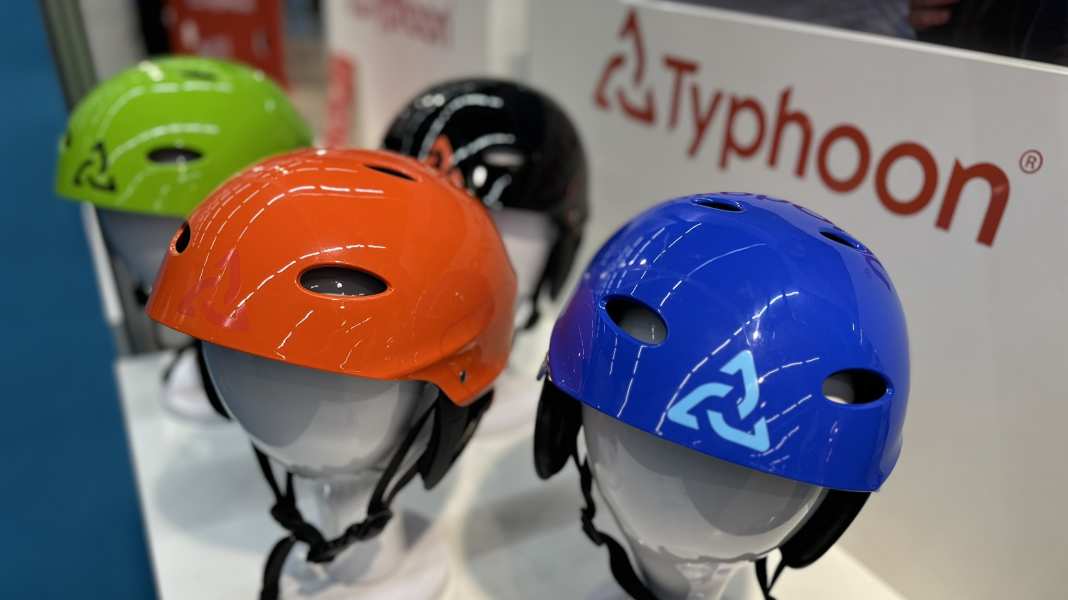 Typhoon Essential Helmets : protection de la tête pour les navigateurs rapides