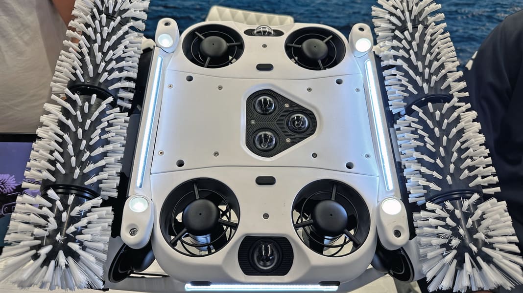 Nouveautés en matière d'équipement : Drone de nettoyage, treuil électrique, cordage et plus de la Mets