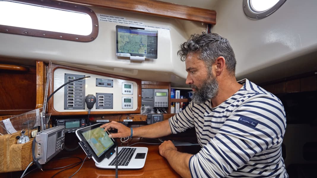 Wi-Fi, 5G or LTE: how to get the internet on board