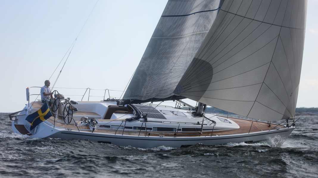 Webinar on 24 February: Solar systems for yachts & motorboats - the way to be as energy self-sufficient as possible while travelling