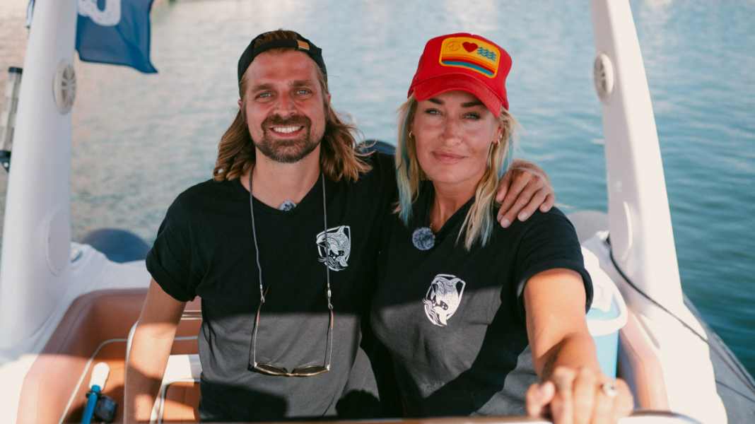 Orcas: Sarah Connor sets up foundation to protect whales