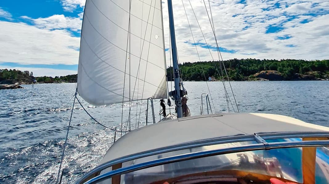 Kielwasser: Einar Husby über das Segeln mit halbem Rigg
