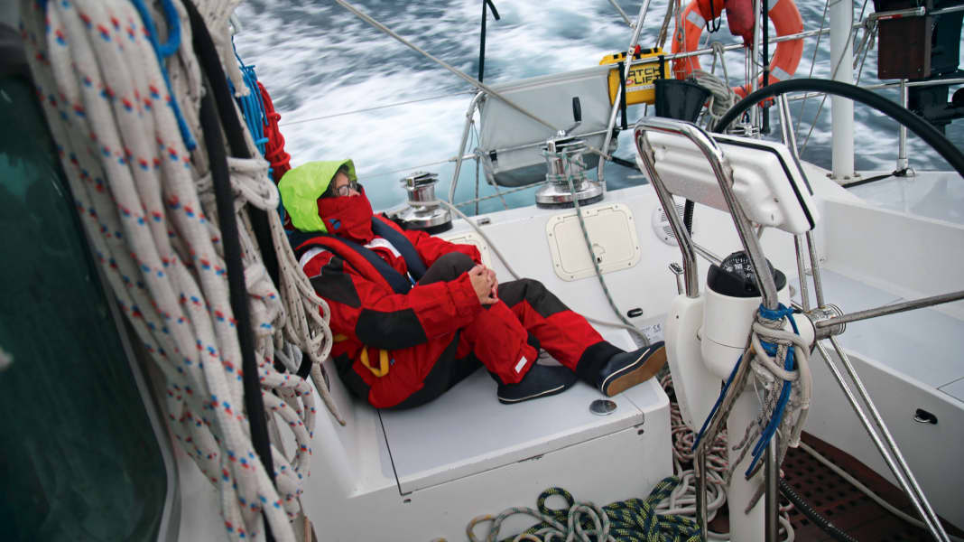 Lifehacks: The best reader tips for sitting well on board