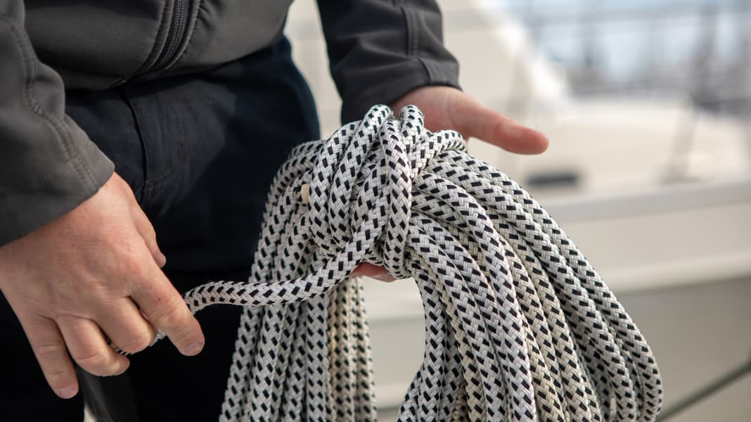 Seamanship: securing and stowing ropes correctly