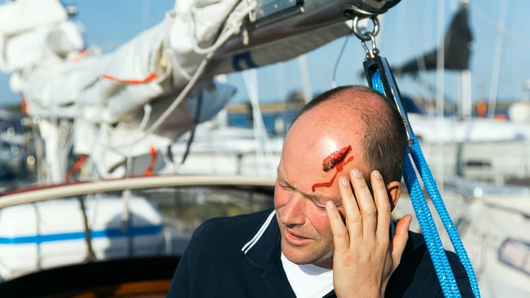 Gesundheit auf See: Verletzungen an Bord – was im Notfall zu tun ist