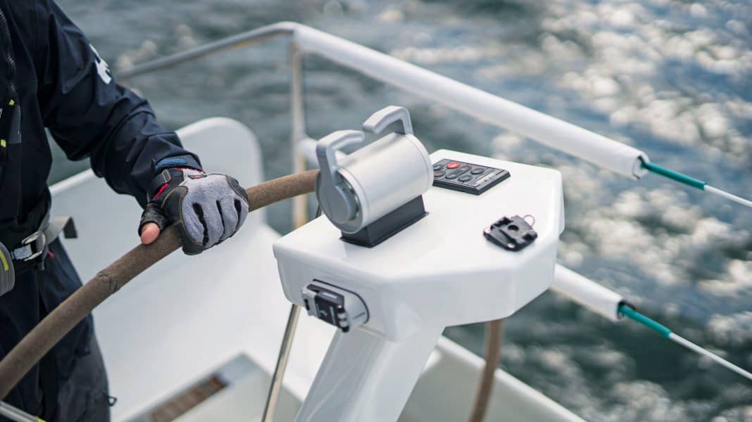 Propulsion : ce à quoi vous devez faire attention lorsque vous manœuvrez avec un moteur électrique dans un port