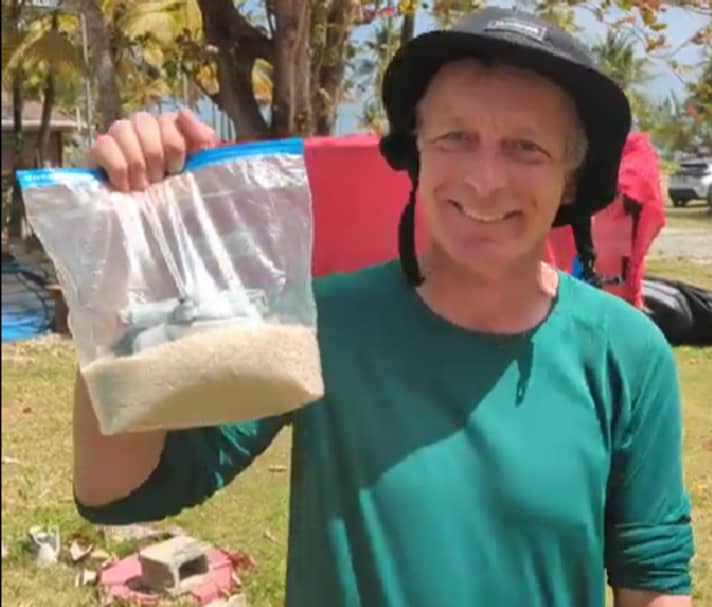 Ein Mann und seine Drohne wieder vereint