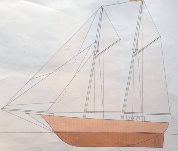 Bremerhaven, Germany, DEU, 28.04.2017: Falk Pfau's steel yacht "Jonathan" is on land. Pfau is removing the Feltz hull in order to sail to the Amazon. The 12-metre yacht is rigged as a gaff schooner. A computer drawing of the ship with the future rigging hangs in Pfau's workshop. However, the drawing is not particularly detailed [ (c) Stefan Schorr. Larger data volume on request. Use of the image only for a fee (according to the current MFM list), copyright notice (Stefan Schorr) and two specimen copies. Please observe my terms and conditions of business at www.stefanschorr.de/agbs/index.htm, by downloading this image you accept them // Publication only with royalty payment (on basis of current MFM price list), credit line (Stefan Schorr) and two print samples. Please observe my terms and conditions of business at www.stefanschorr.de/agbs/index.htm, by downloading this image you agree to accept them. Anschrift / Postal Address: Stefan Schorr, Kattenescher Weg 65, 28277 B r e m e n. Telefon / Phone: +49 421 17225-95 (Fax -96), Mobil / mobile +49 1755221909, E-Mail: stefan@stefanschorr.de, homepage: www.stefanschorr.de. Konto / bank account: V o l k s b a n k S t u h r, BLZ 29167624, Kto. 8180543800, SWIFT (BIC) GENODEF1SHR, IBAN DE27291676248180543800. VAT ID No. / VAT DE 230293095] [#0,26,121#]
