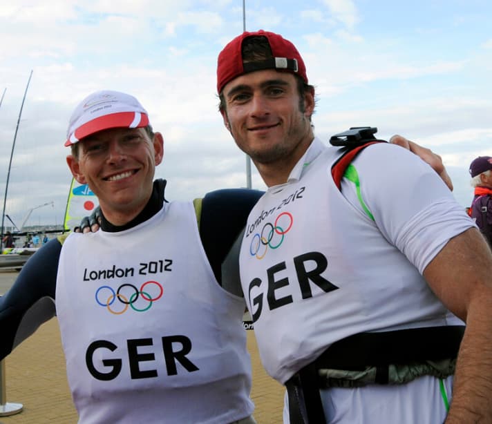   Vor acht Jahren im Olympia-Einsatz vor Weymouth in England: Tobi Schadewaldt (l.) mit Hannes Baumann im 49er. Heute ist Schadewaldt als Top-Steuermann einer der Garanten für die NRV-Erfolge in der Bundesliga, lobt aber selbst vor allem das gesamte Team