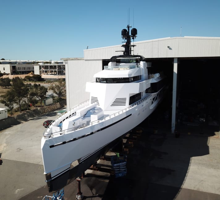 Das 85-Meter-Projekt „Globalfast“ finalisierte SilverYachts im westaustralischen Fremantle. Der Alurumpf kam aus China.