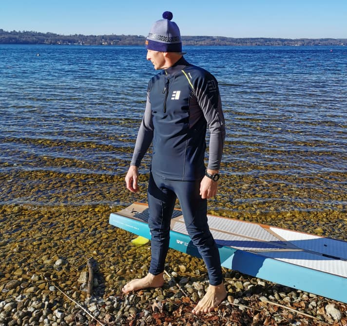 The trousers are fully lined with soft, quick-drying fleece, the top is made of slightly thicker Lycra on the sleeves and in the underarm area and the body is also made of the three-layer "Fernotherm 3".