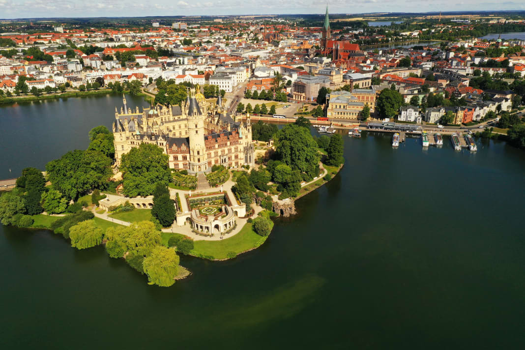 Schwerin with the castle in the foreground