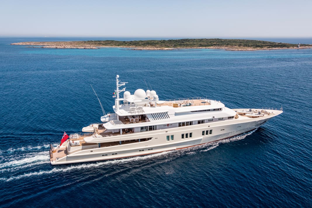 Their shapes prove to be timeless. But "Coral Ocean" also welcomes charterers