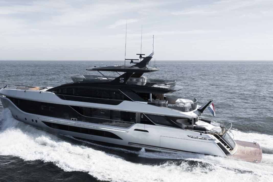 Die größte Van der Valk: "Shine" geht erstmals auf große Fahrt.