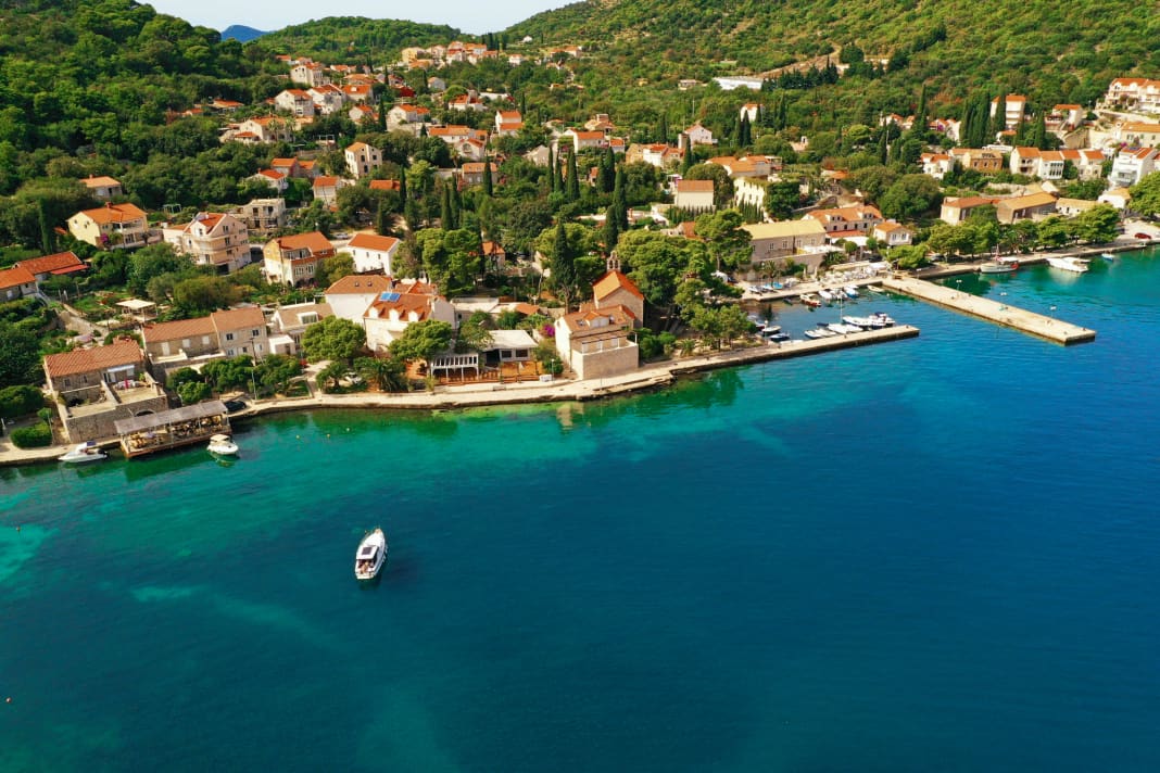 In Veli Zaton, guests can moor at the harbour pier ...