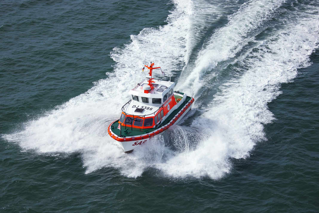 From Borkum to Usedom, from the surf zone to far out at sea: the 9.5/10.1 metre sea rescue boats make up around two thirds of the DGzRS rescue fleet