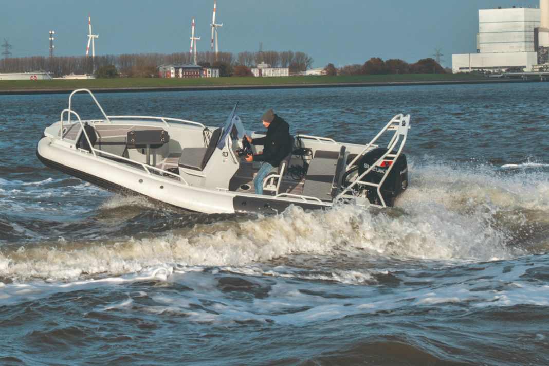 Enge Kurven sind für das RIB kein Problem