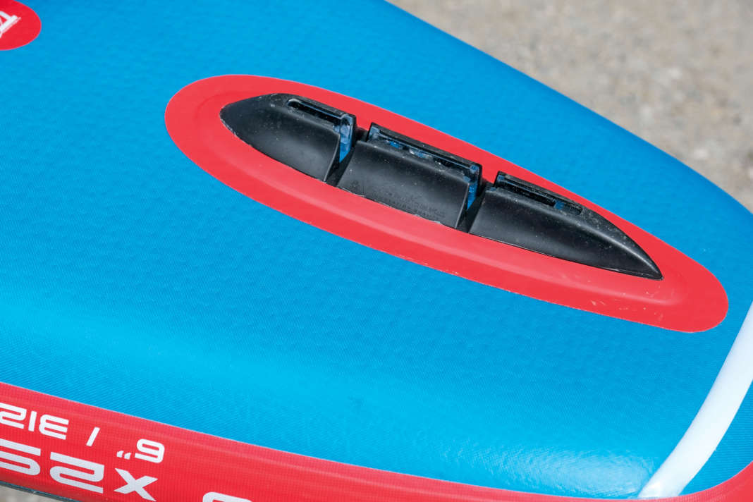 Split fin box that is easy to roll (e.g. Starboard, Indiana, paddle board)