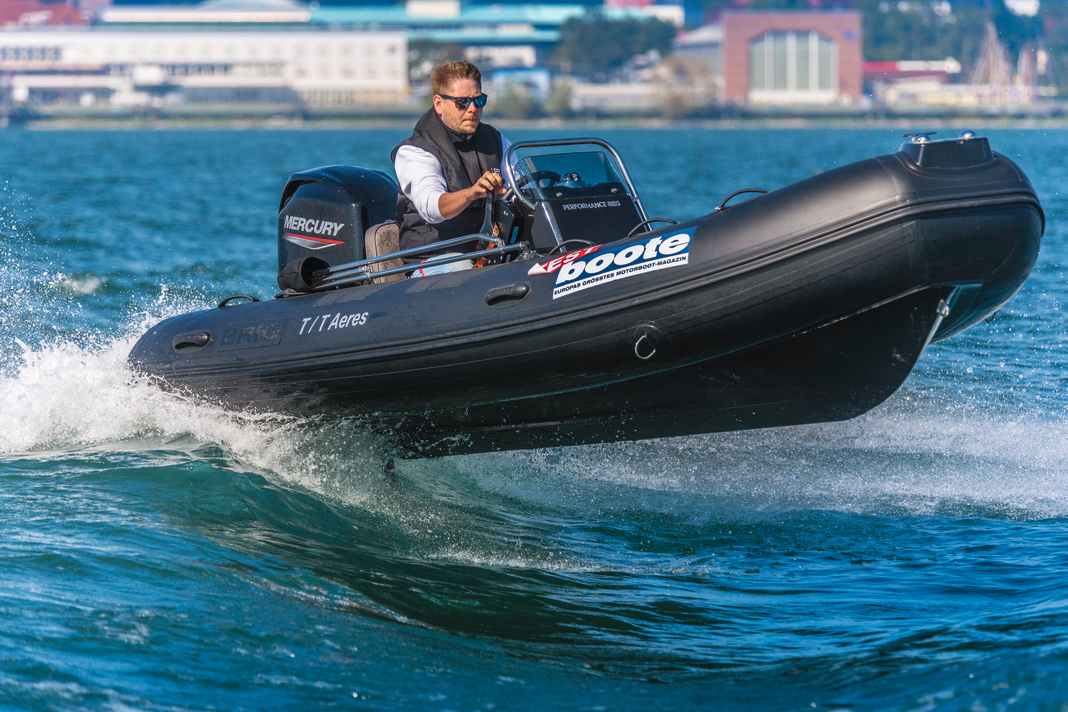 A RIB for all occasions: The Brig Falcon 420 Tender can be used universally and defies waves