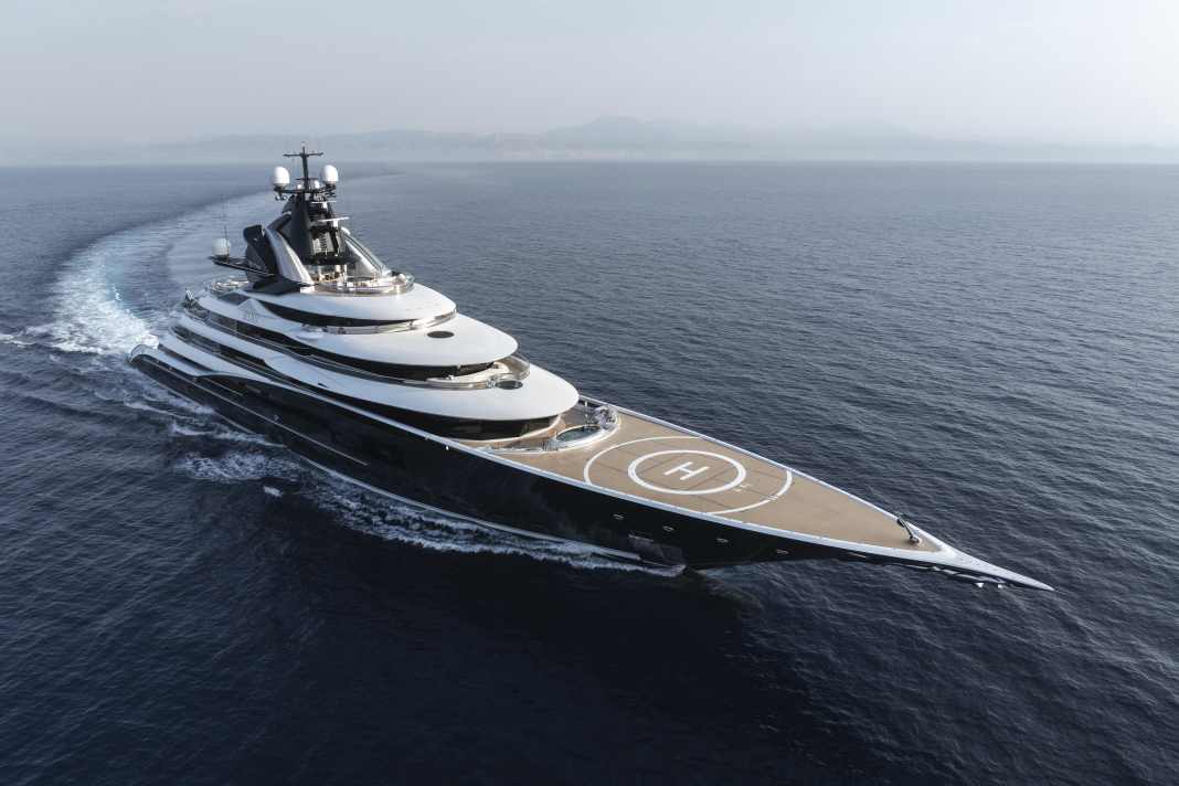 „Kismet“: Die 122-Meter-Lürssen geht auf Charterreisen.