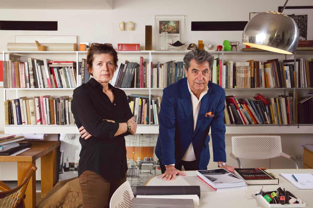 Kreatives Duo: Patricia Viel und Antonio Citterio in den Räumen ihres gemeinsamen  Büros in Mailand.