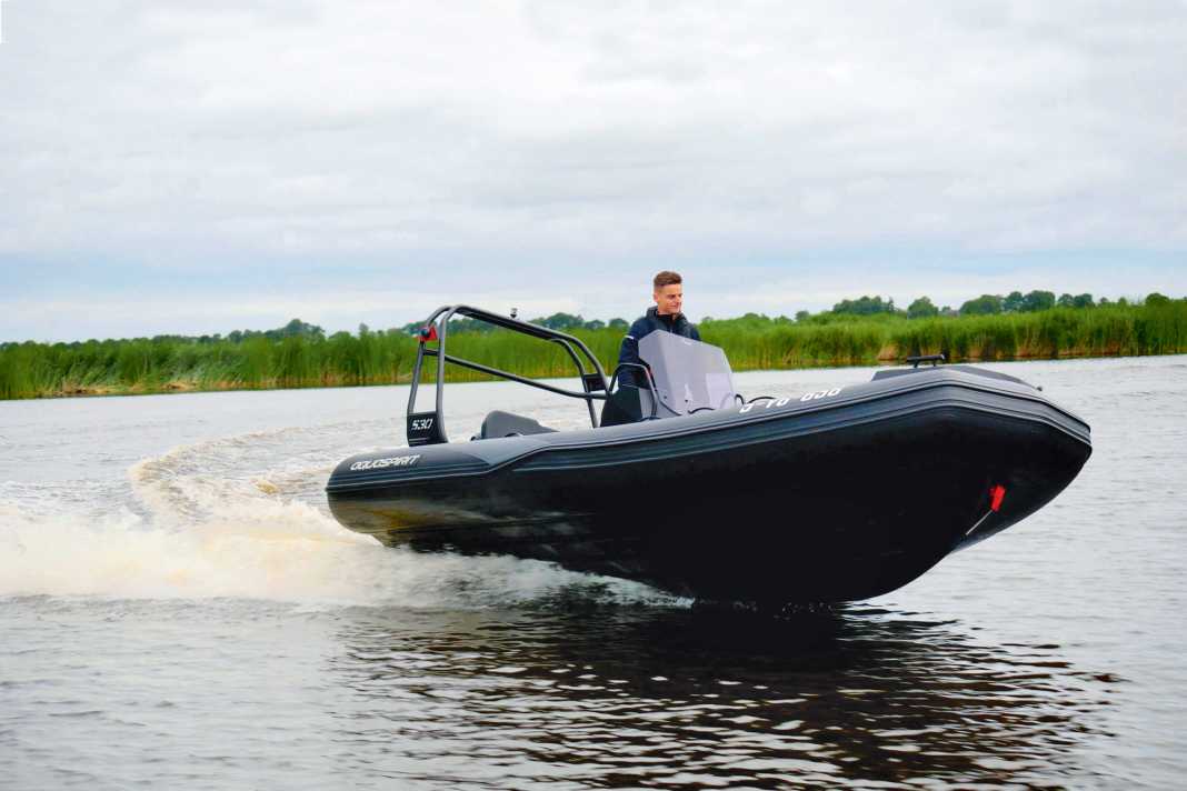 Auch enge Kurven sind mit  der S530 kein Problem. Im  Gegenteil: Es macht sogar ­richtig Spaß – ein RIB eben.