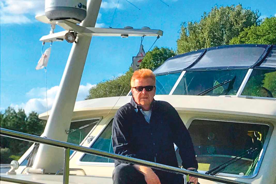 Frank Dettmering verbringt mehrere Wochen im Jahr auf seiner Linssen 470 AK.