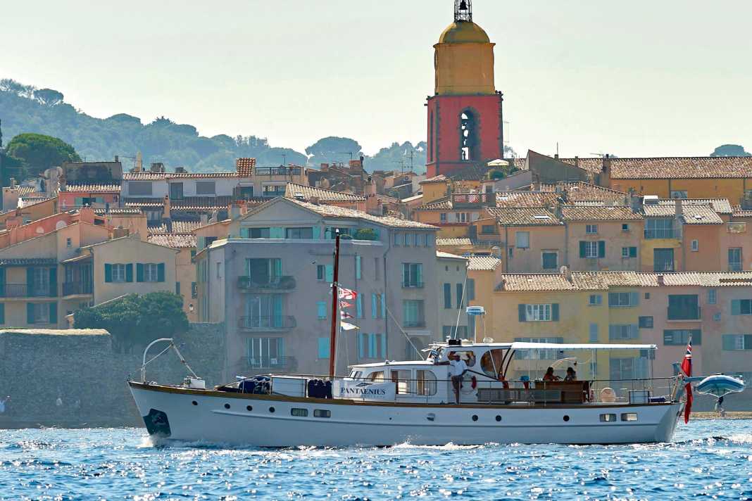 Anna Schroeder fährt eine Dickie & Sons aus dem Jahr 1954.