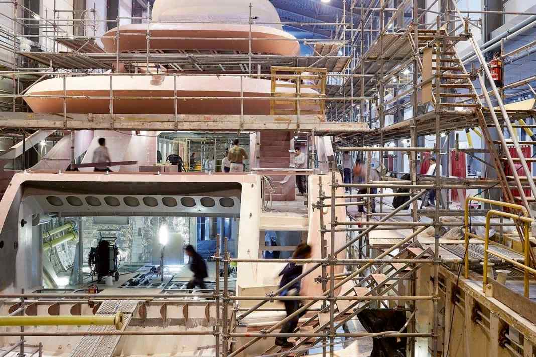 Zauberer in Oss: Heesen arbeitet an elf Yachten.