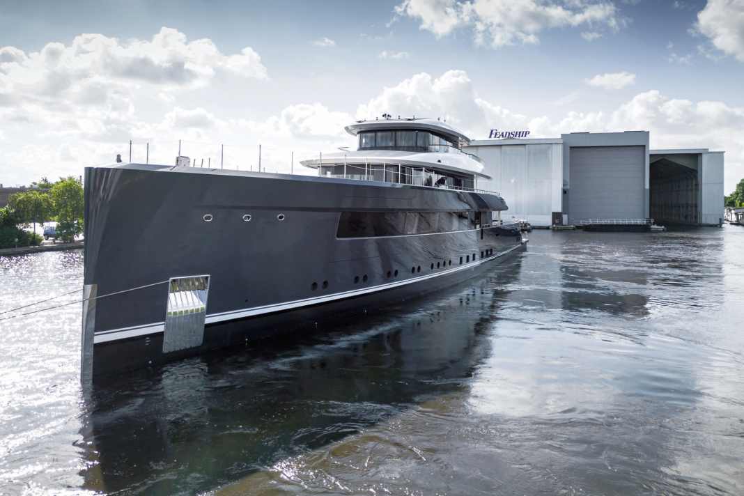 Deliveries everywhere: Feadship built "B" (60 metres) in Aalsmeer.
