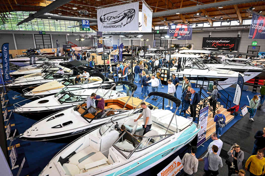 Motorboat hall B2 at the Interboot