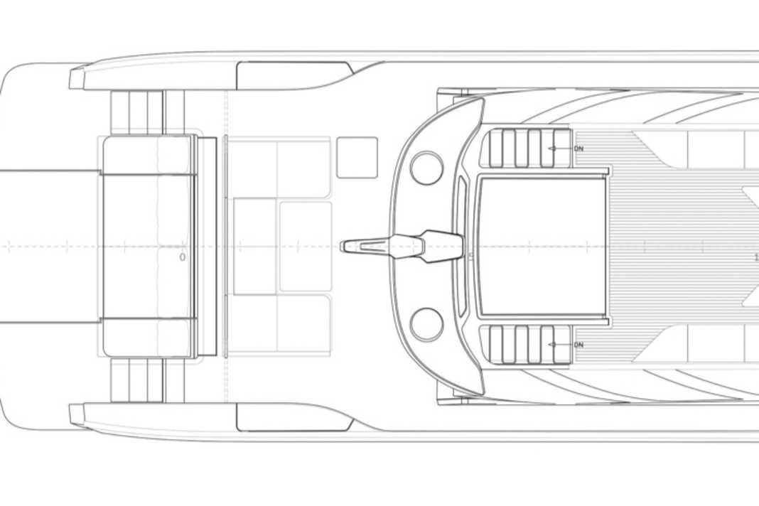Flybridge: The top helm position is concealed. When extended, it is mainly used for manoeuvring in the harbour.