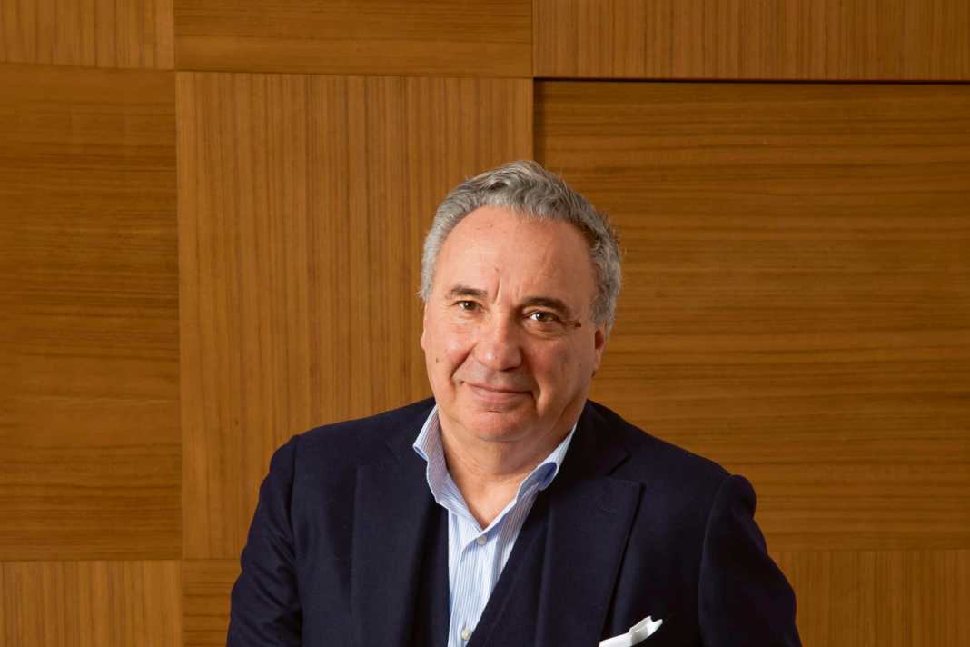 Full professional: Marco Massabò has been working in the industry for many years. Cantieri di Pisa is "his" fifth shipyard.