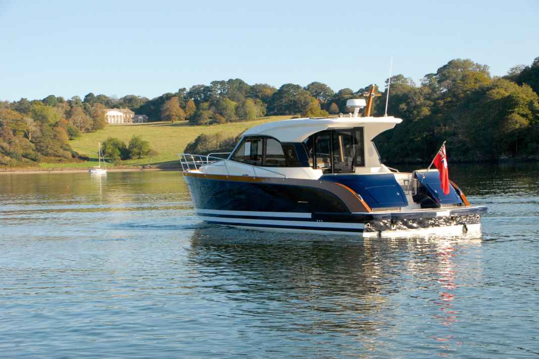 The Rustler 41 epitomises the perfect blend of traditional English boatbuilding and modern technology.