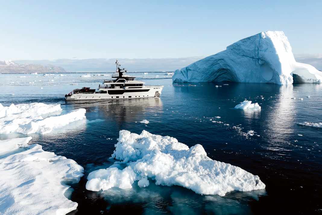 Solid base: The owners ordered the 44 metre long "Maverick" for their tour. Cantiere delle Marche also welded the aluminium hull of the "Iceman" dinghy.