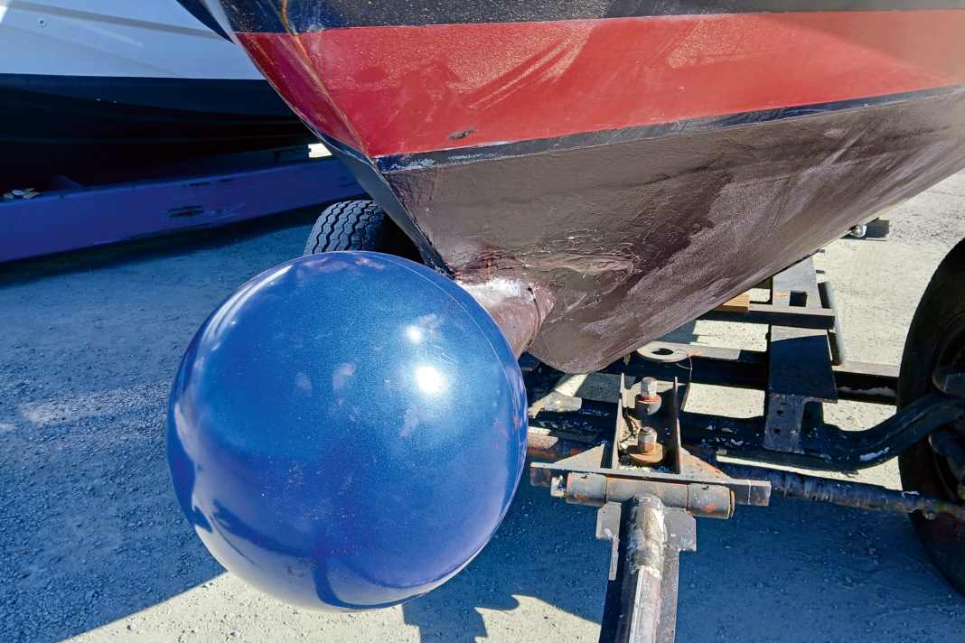 Owner Gerhard Kropp built a bulbous bow using a spherical fender.