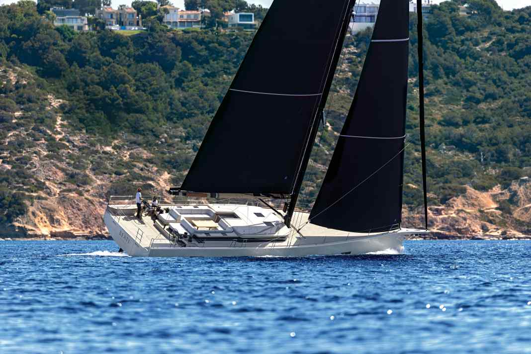 ​Y7: We sailed the 24-metre Judel/Vrolijk design.