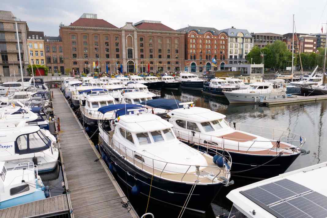 Zum 25. Sommertreffen des Elling-Clubs kamen 21 Boote nach Antwerpen.
