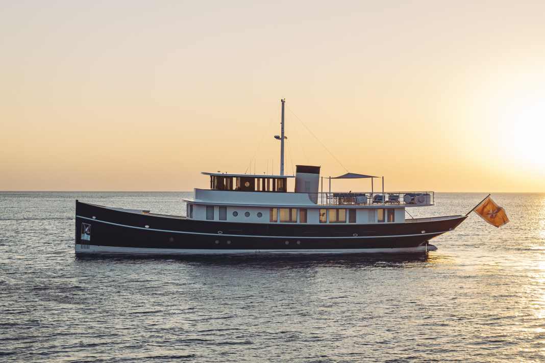 Hoek Design holte sich die Inspiration für die 33 Meter lange "Far Niente" von niederländischen Heringskuttern.