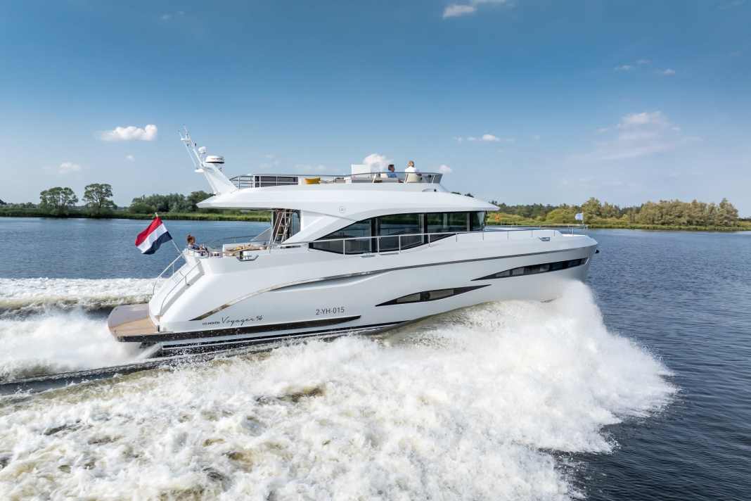 The hull of the Voyager 56 Fly is made of aluminium.