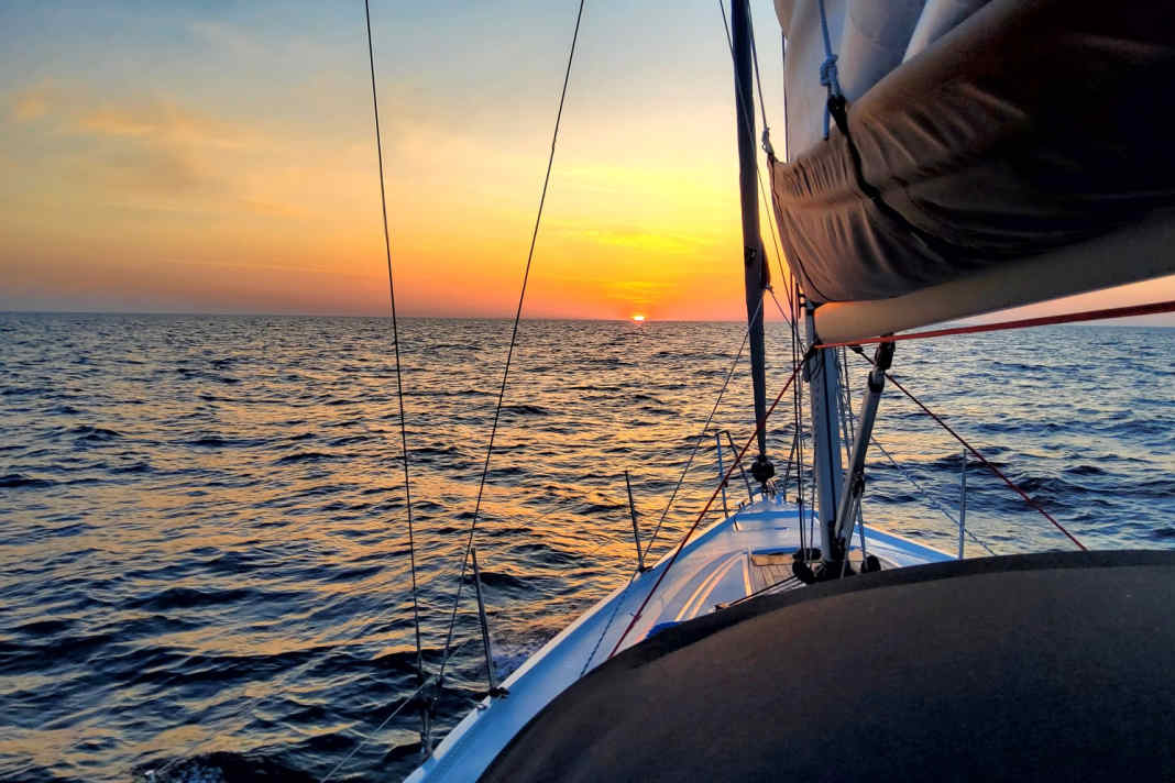 Magical moments: Short, summer nights are a special experience in the Baltic region - and make longer passages easier.