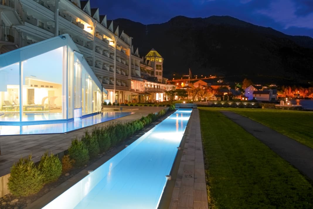 Der 88-Meter-Pool des Hotsels „Ullensvang“ in Norwegen