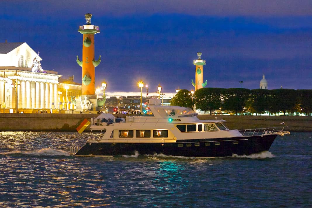 On your own keel to the Kremlin: from St. Petersburg to Moscow