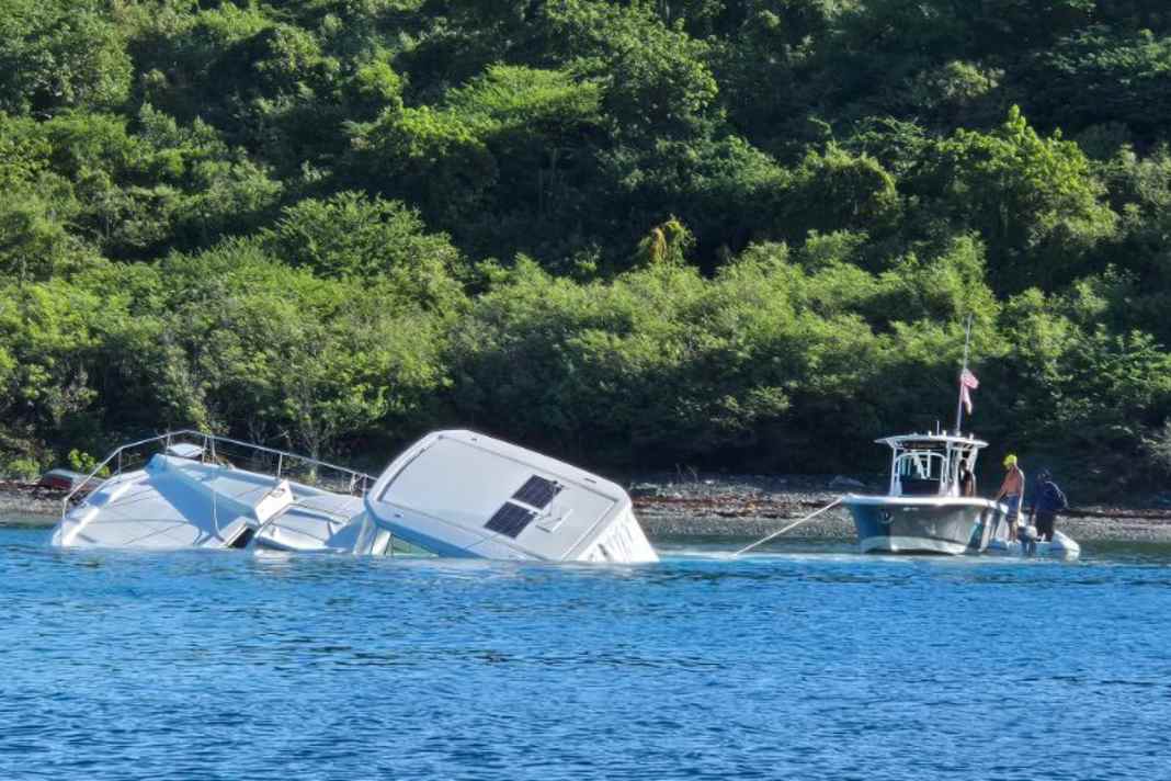 A 42-foot catamaran ran aground off Christmas Cove in the US Virgin Islands.