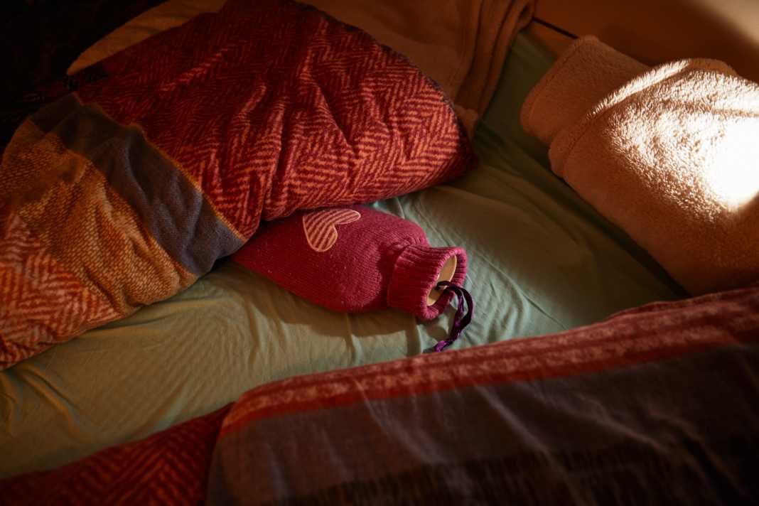 We present alternative heat sources for life on board.