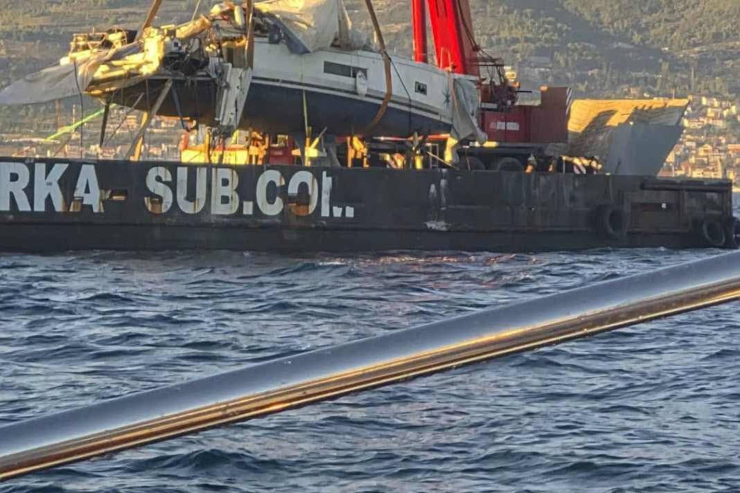 Im Juni kollidierte eine Fähre mit einem Segelboot. Dabei verloren mehrere Personen ihr Leben.